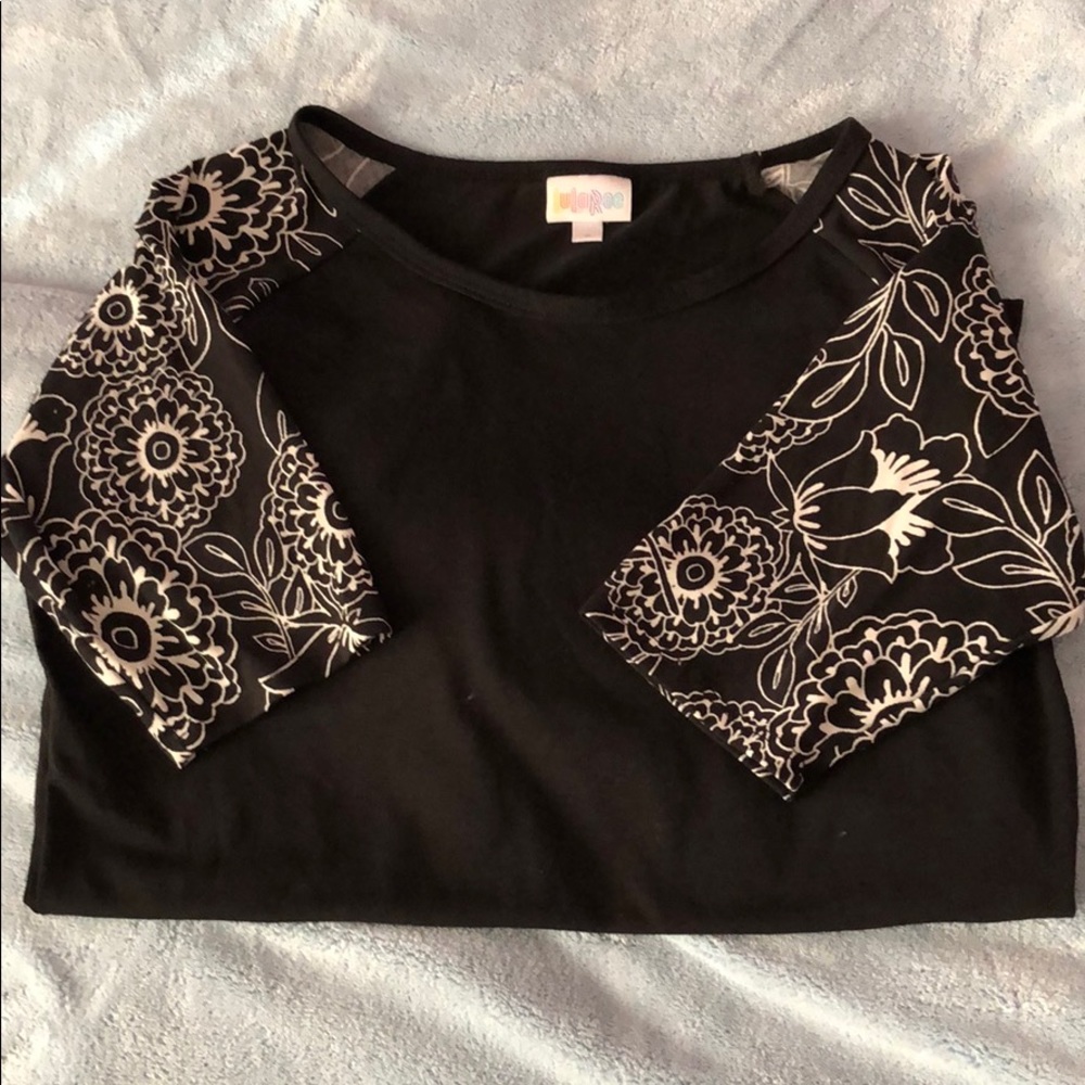 LulaRoe small black and white shirt